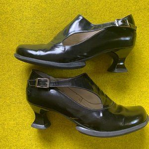 John Fluevog Wearever Gracias Side Buckle Shoes with Cutouts in Black Size 9